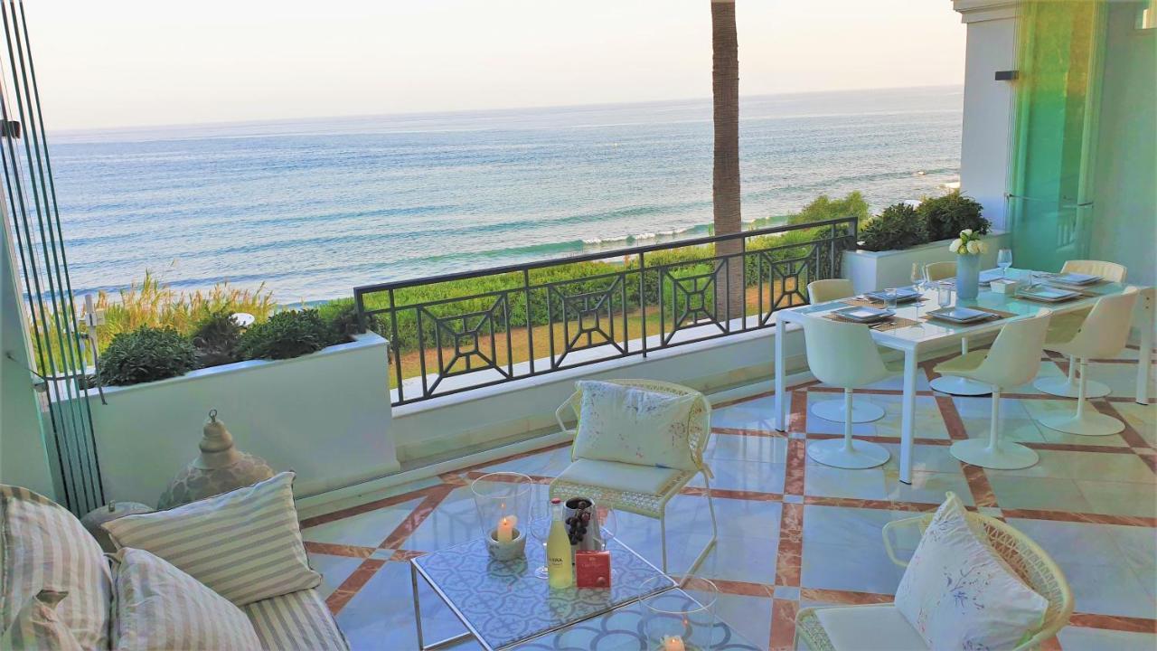Luxury Apartment Frontal Beach In Doncella Beach Estepona Exterior photo