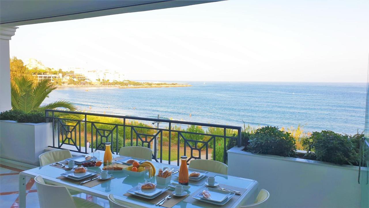 Luxury Apartment Frontal Beach In Doncella Beach Estepona Exterior photo