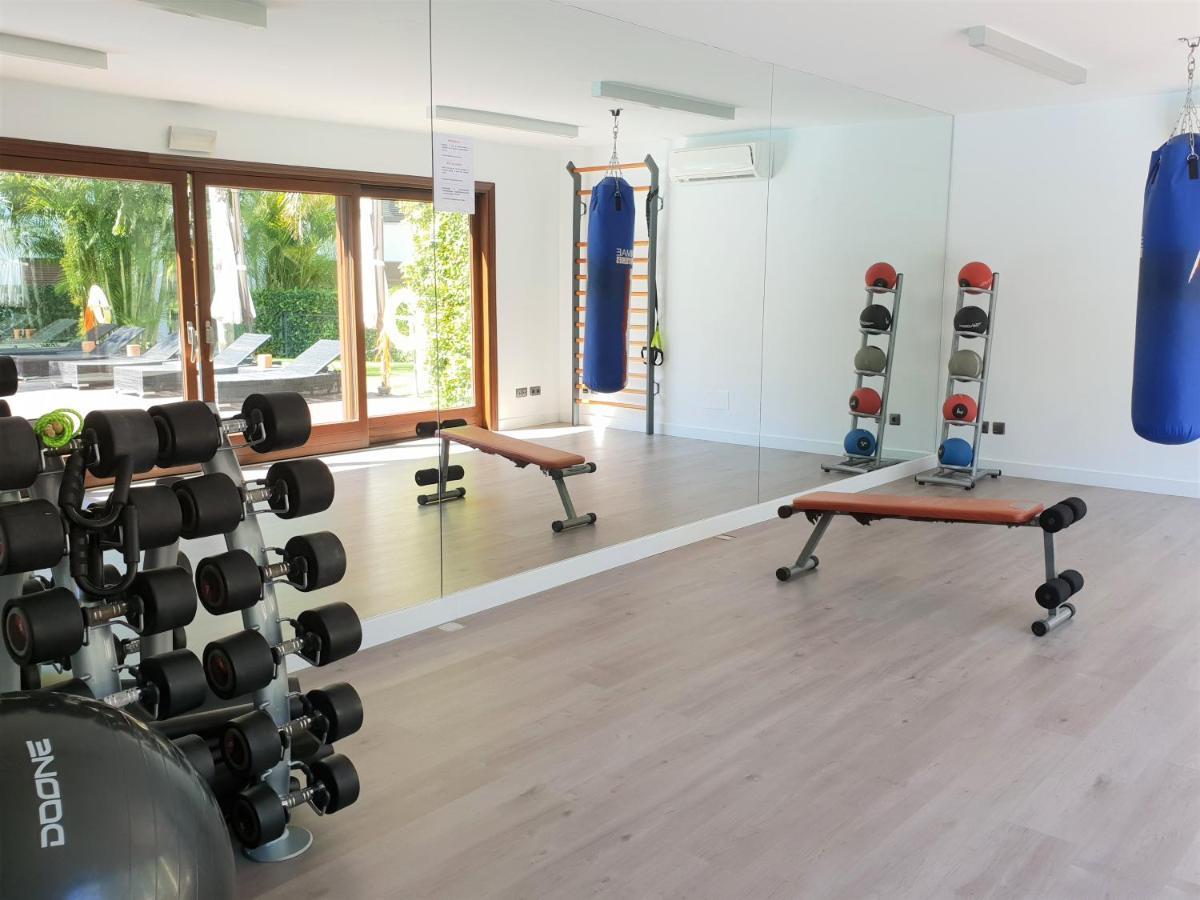 Luxury Apartment Frontal Beach In Doncella Beach Estepona Exterior photo