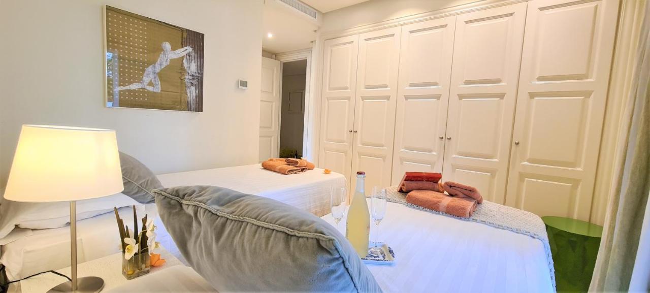 Luxury Apartment Frontal Beach In Doncella Beach Estepona Exterior photo