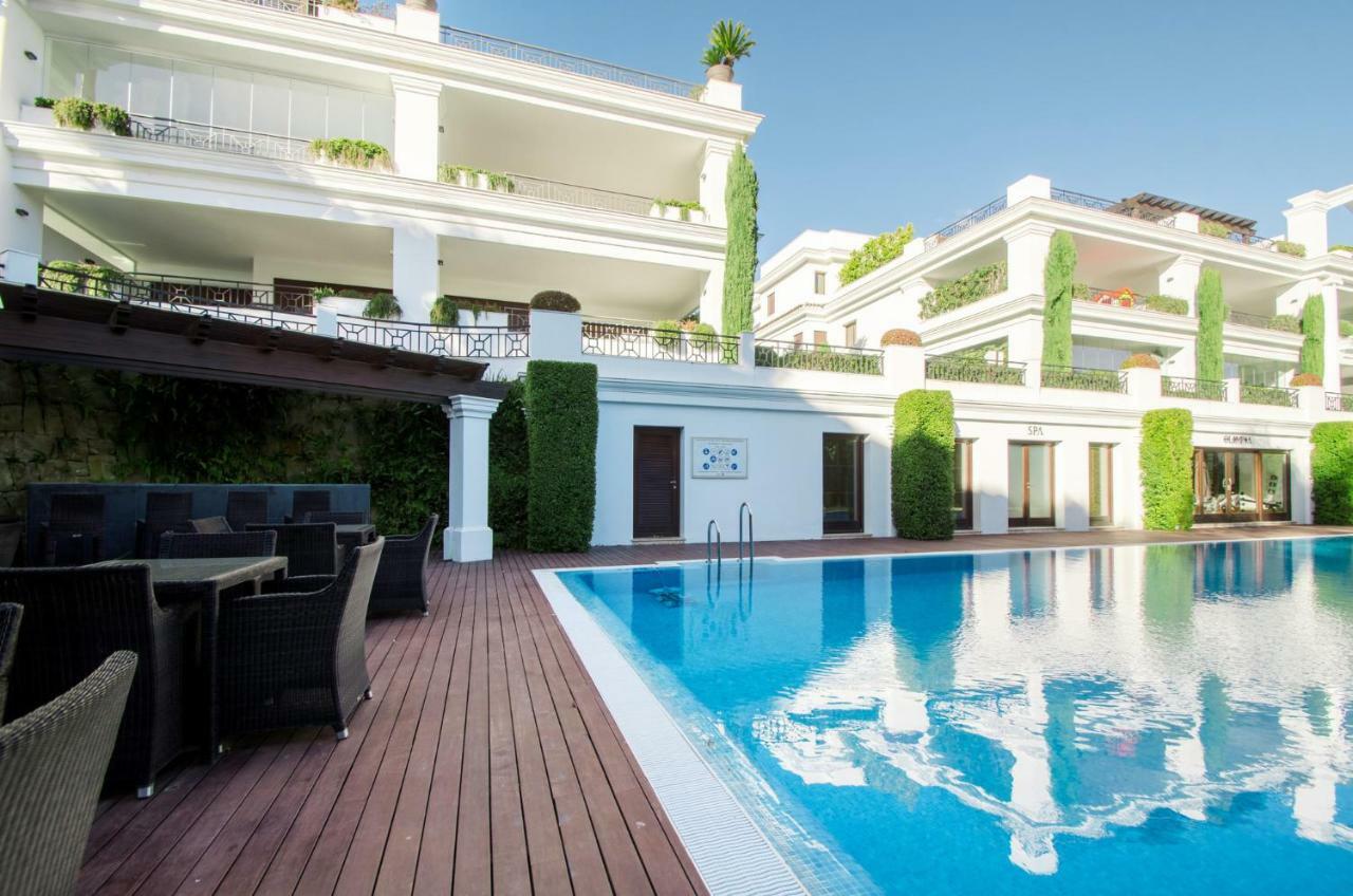 Luxury Apartment Frontal Beach In Doncella Beach Estepona Exterior photo