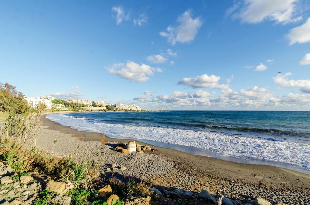 Luxury Apartment Frontal Beach In Doncella Beach Estepona Exterior photo