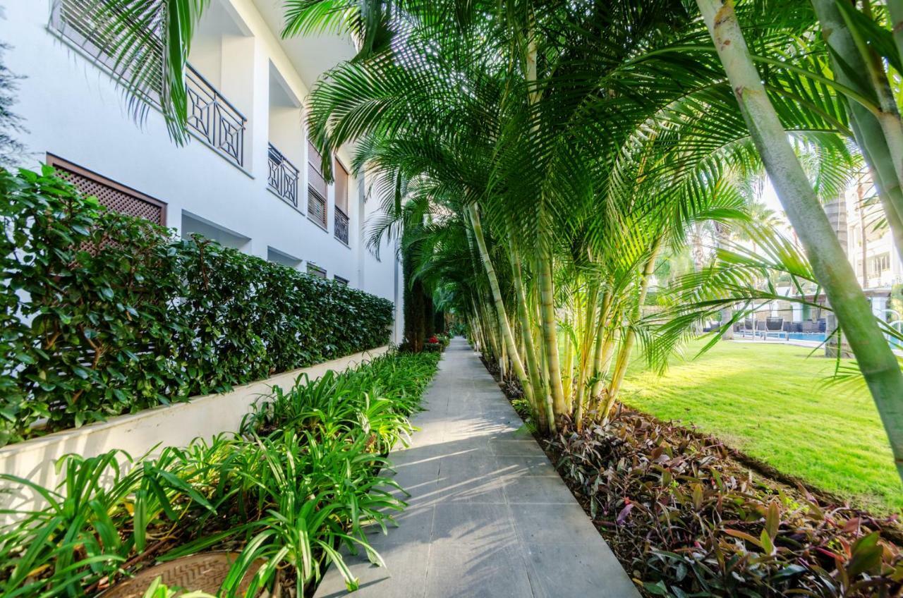 Luxury Apartment Frontal Beach In Doncella Beach Estepona Exterior photo